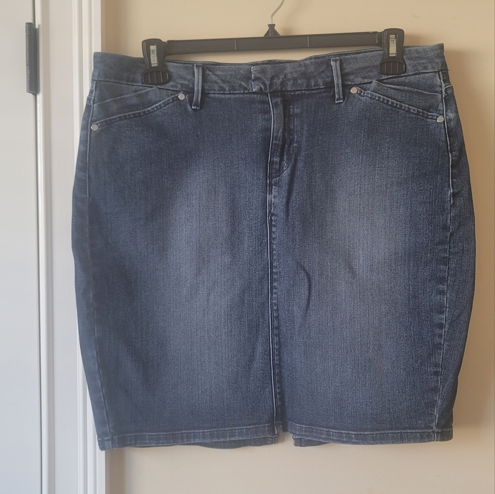 Levi's Blue Denim Mid Mini Pocket Skirt Size 14/32
